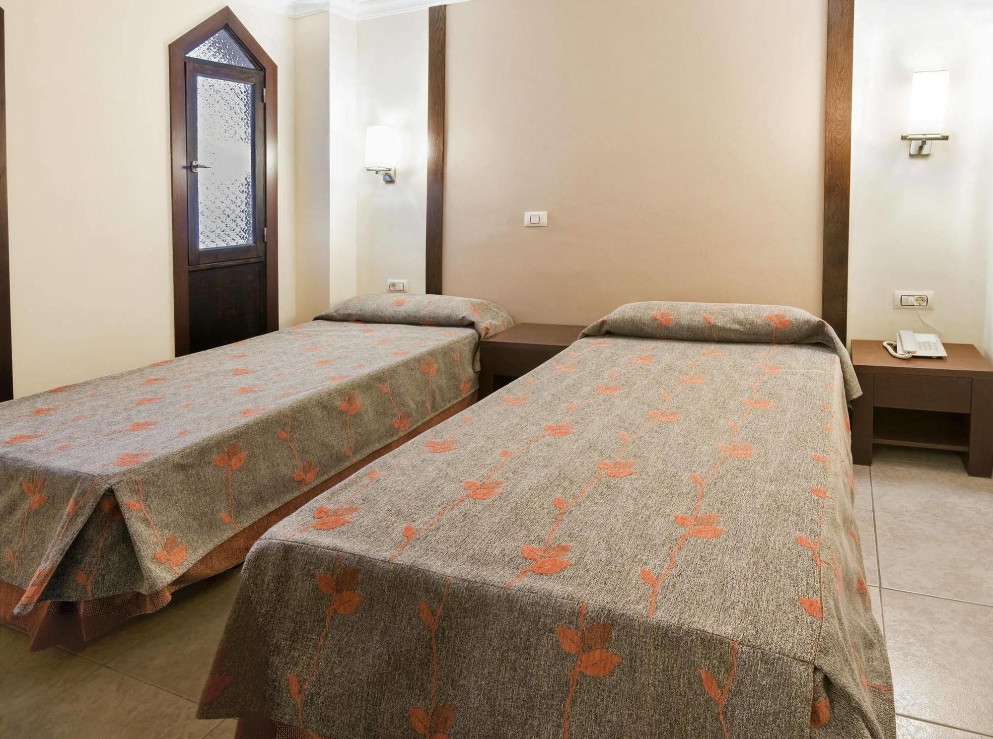 Kn Aparthotel Columbus Playa de las Américas Dış mekan fotoğraf